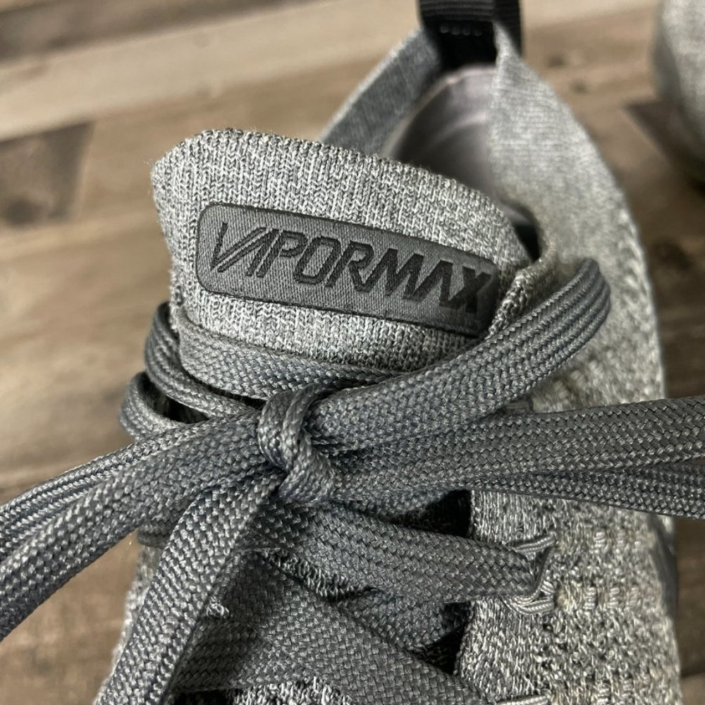 Nike Air Vapormax Flyknit 2 Running Shoes - Picture 9 of 11